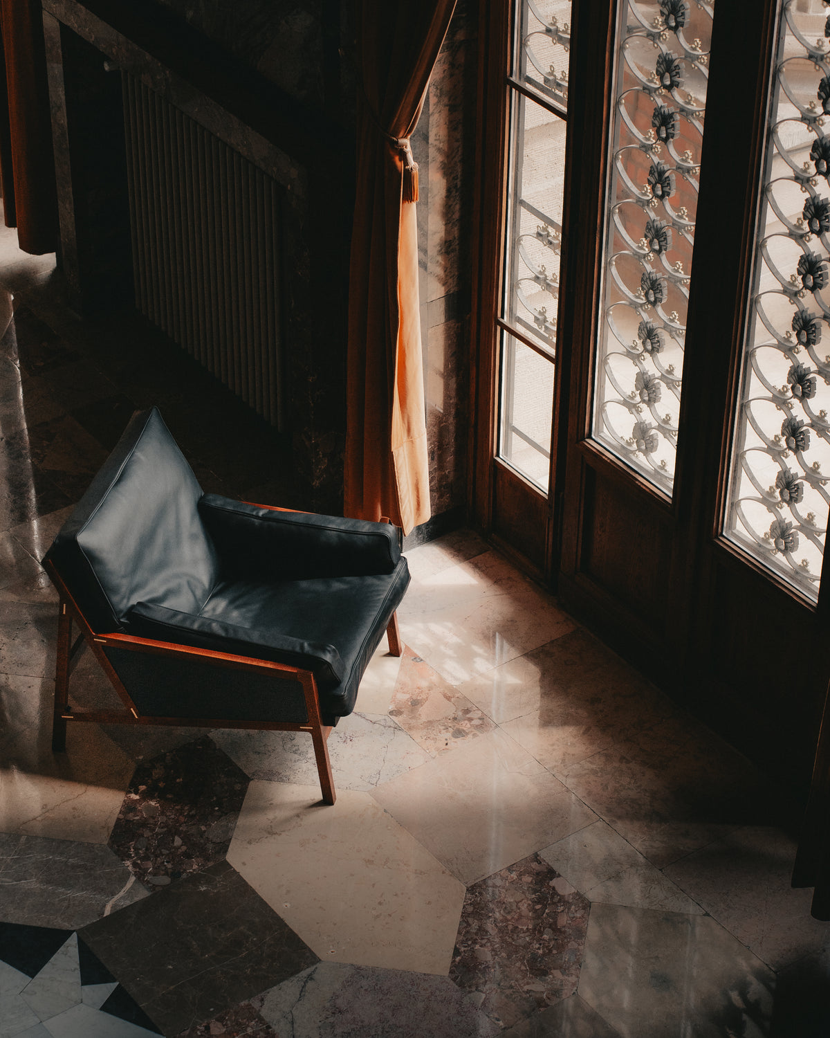 DANIEL MENCEL LOUNGE CHAIR LCH-105