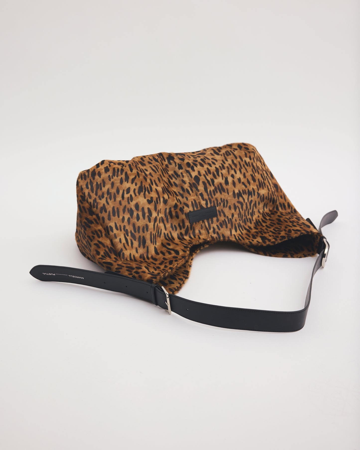 LA CARRYALL BAG