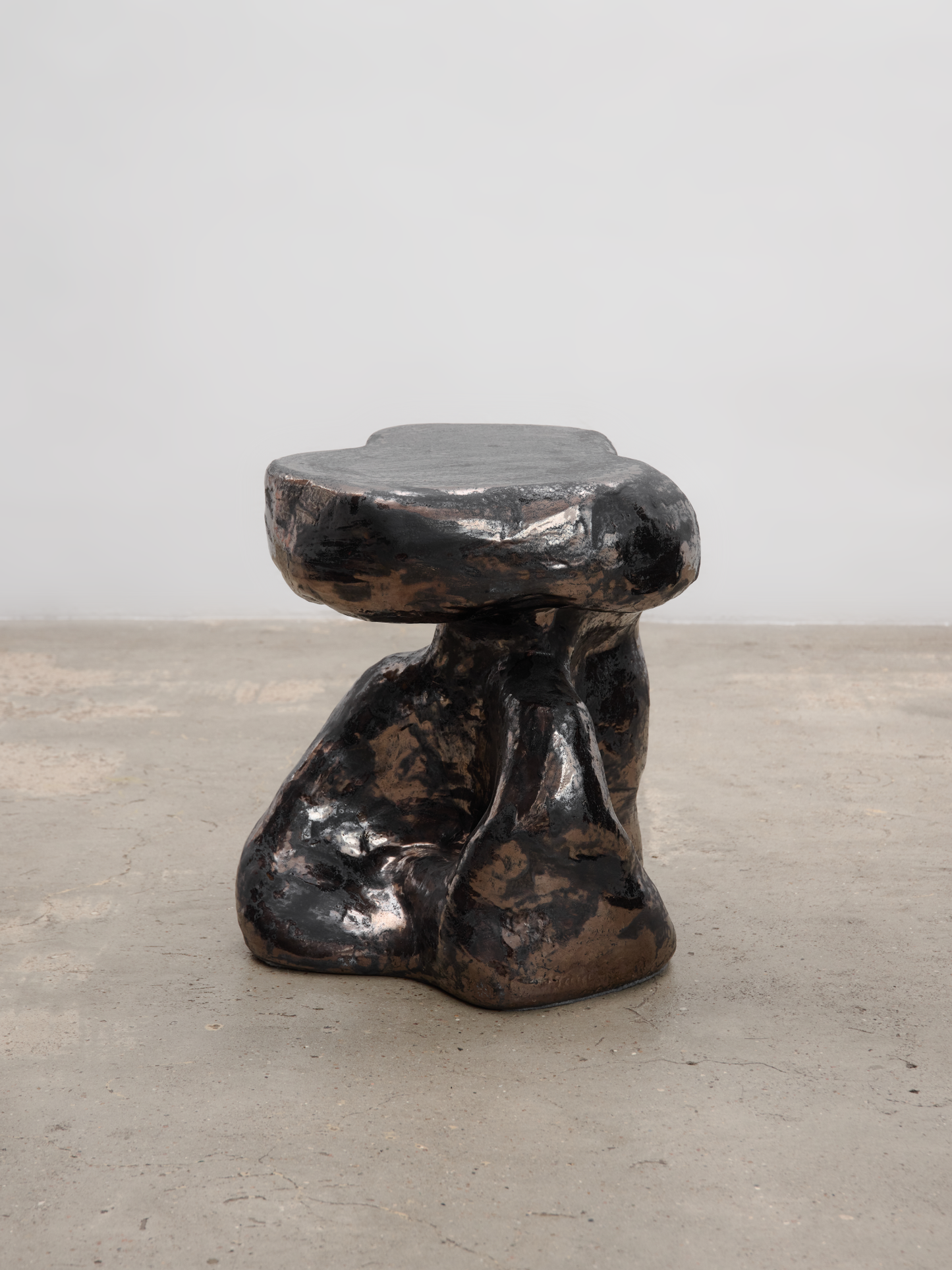 MAGDALENA SZMYDTKE CERAMIC OBJECT "DARK REFLECTION"