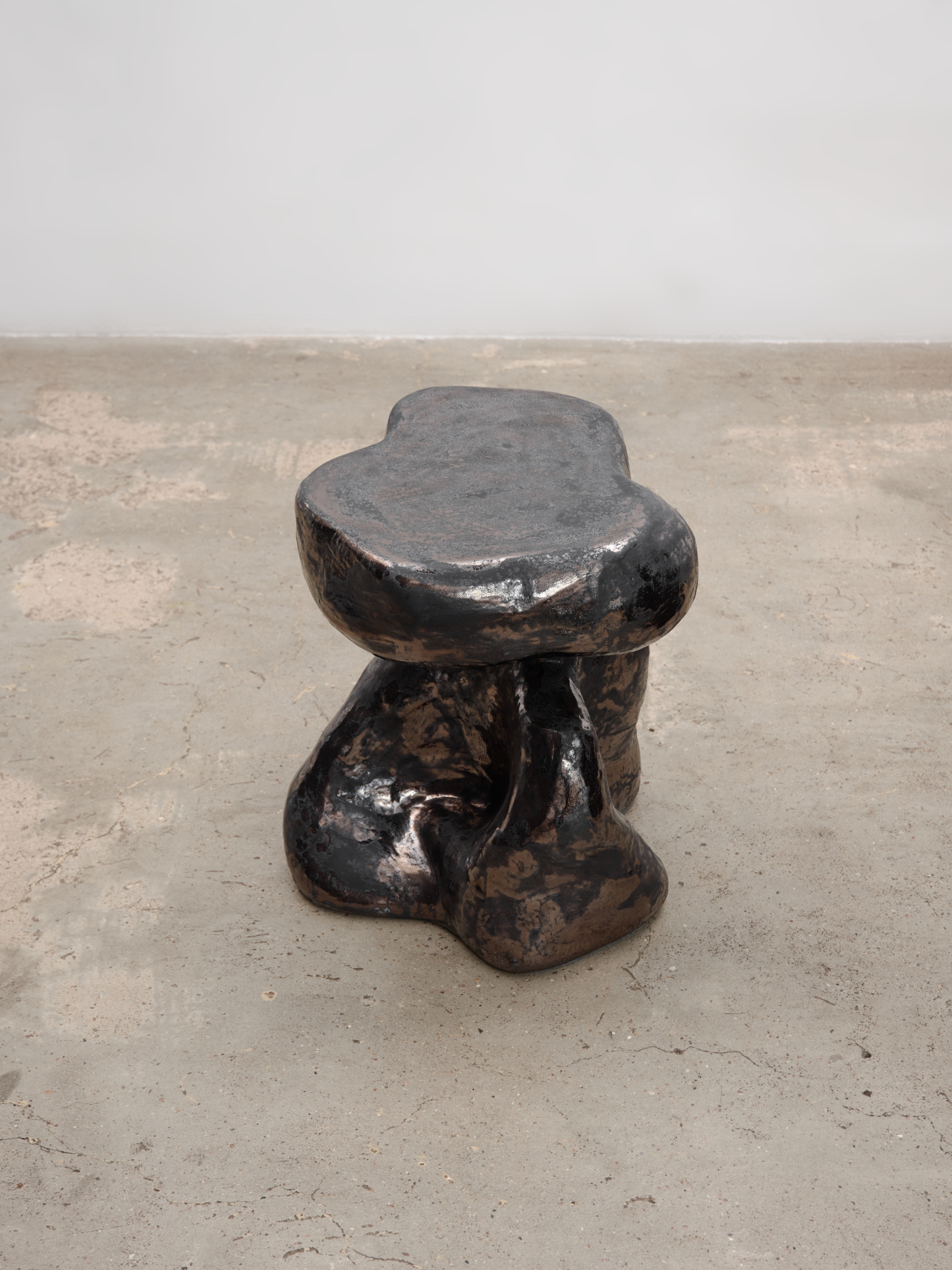 MAGDALENA SZMYDTKE CERAMIC OBJECT "DARK REFLECTION"