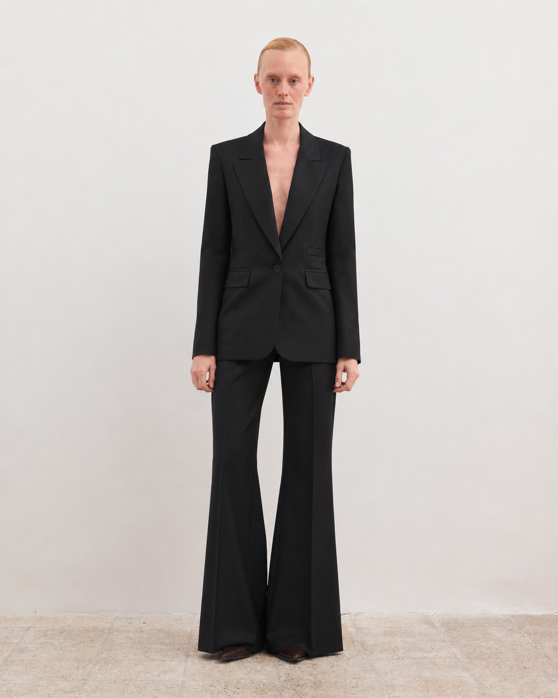 THE FLARED PANTS