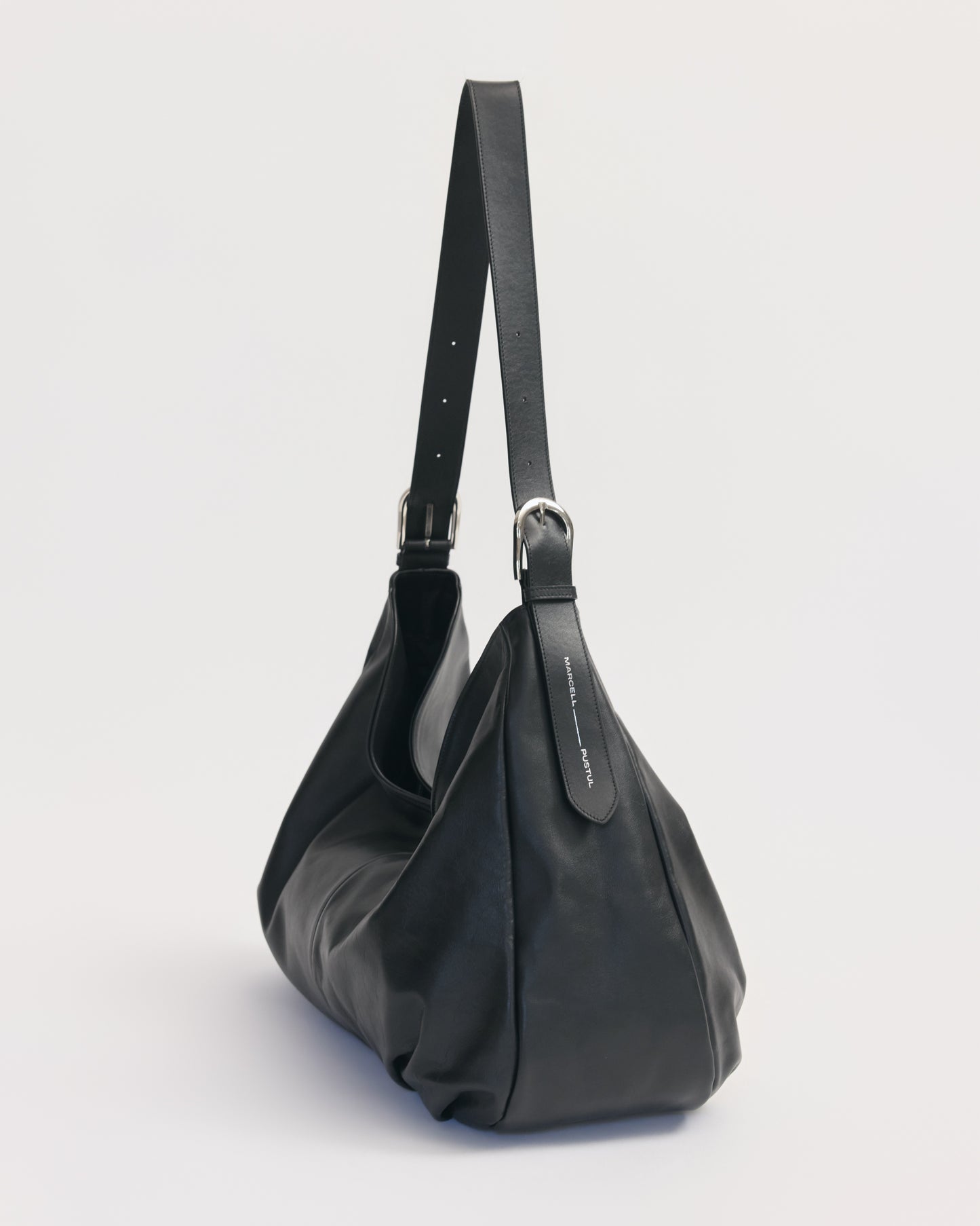 LA CARRYALL BAG