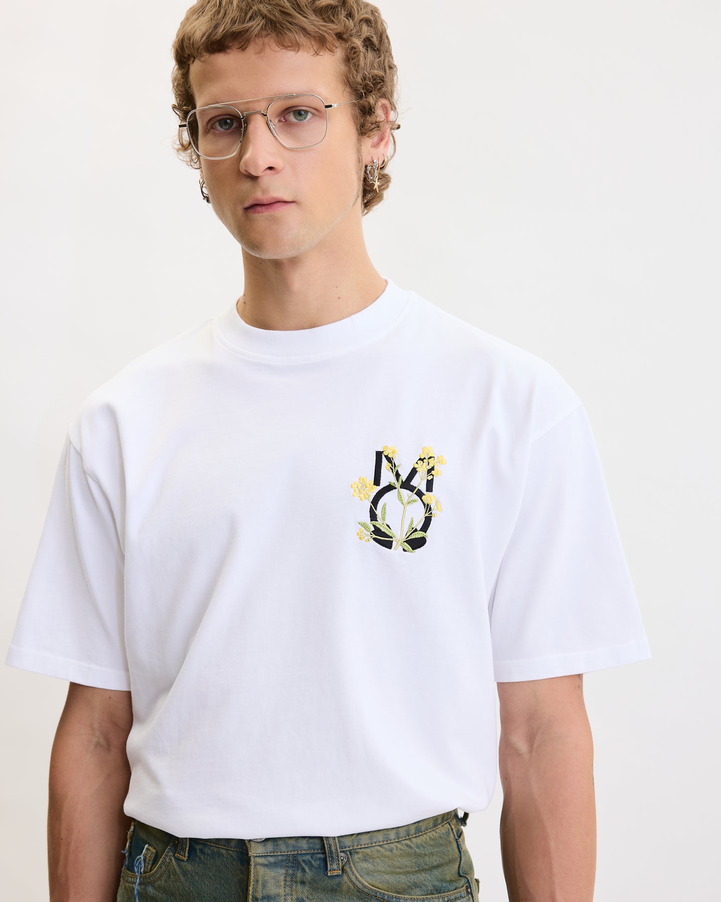 THE ICON CANOLA FLOWER T-SHIRT