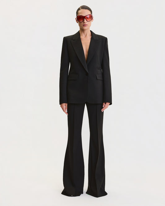THE SIGNATURE FLARE SUIT
