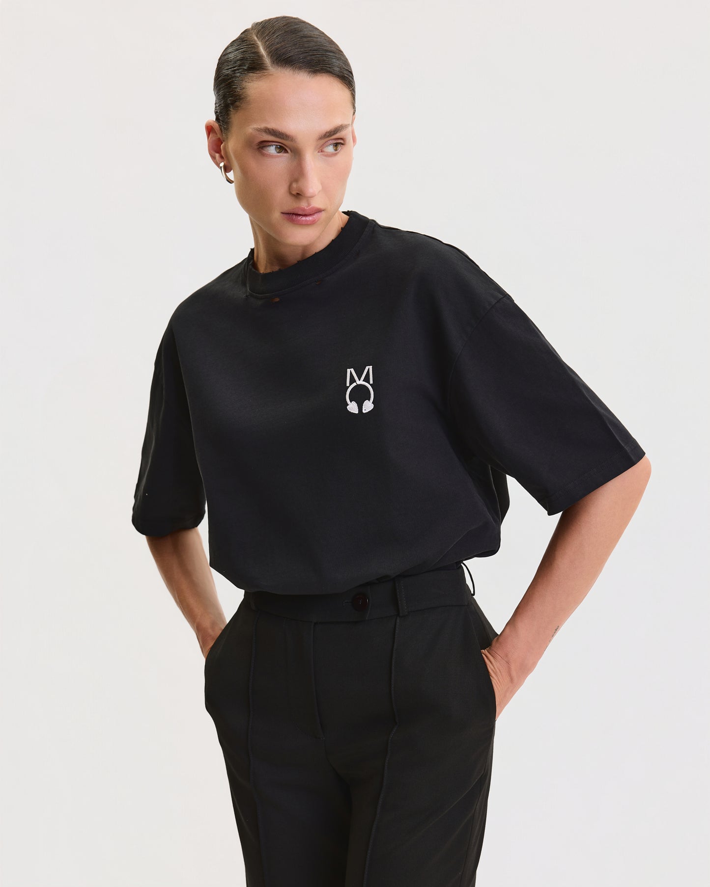 THE SIGNATURE FLARED PANTS
