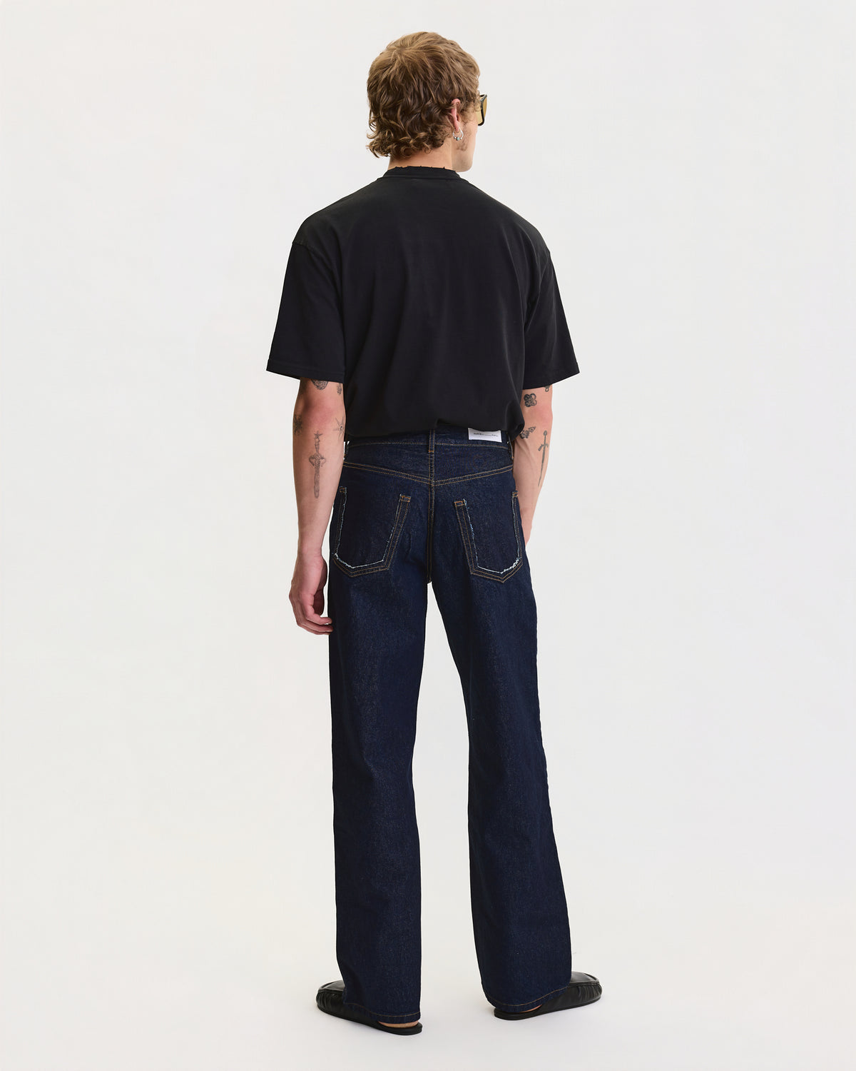 LOOSE FIT JEANS IN RAW INDIGO