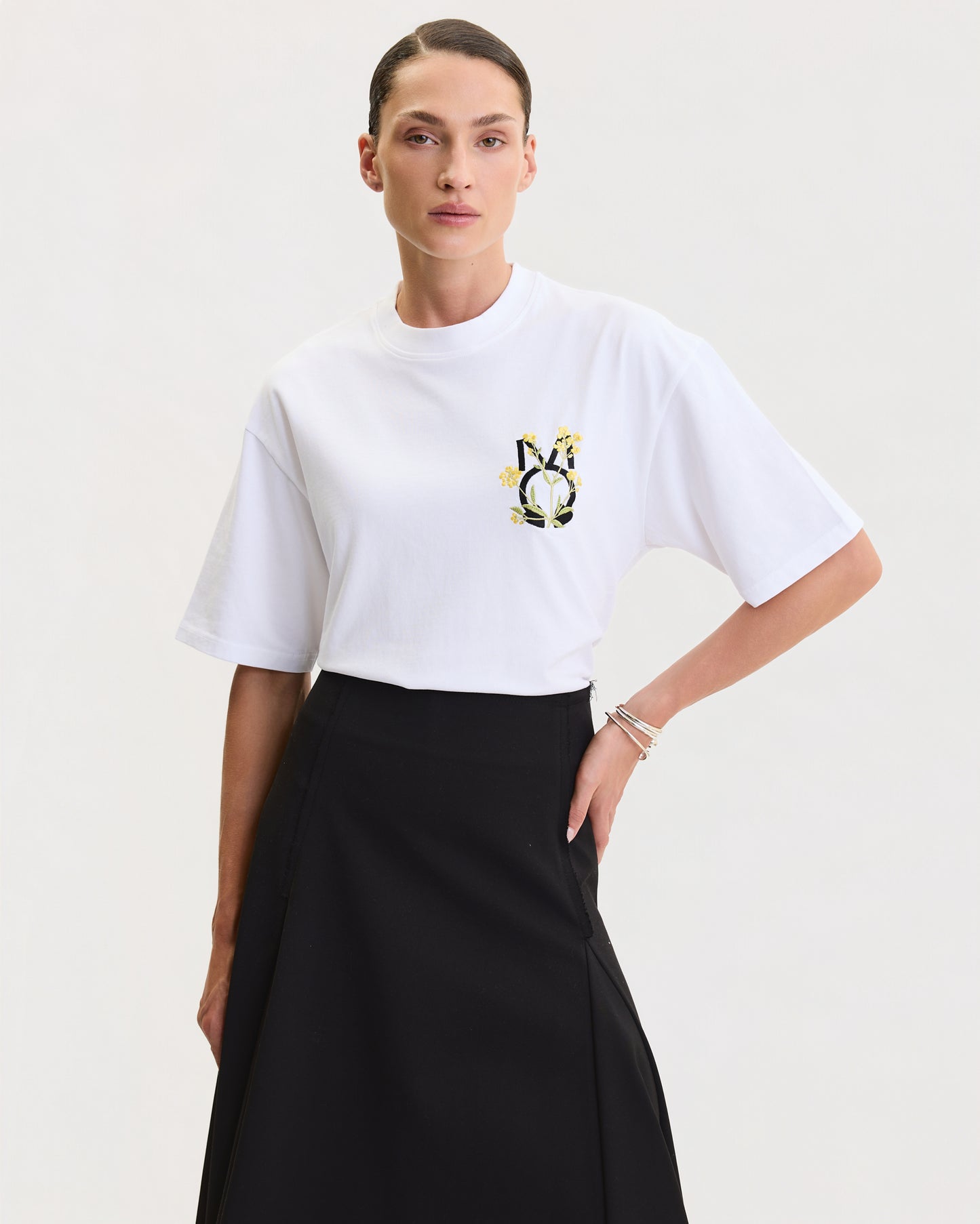 THE ICON CANOLA FLOWER T-SHIRT