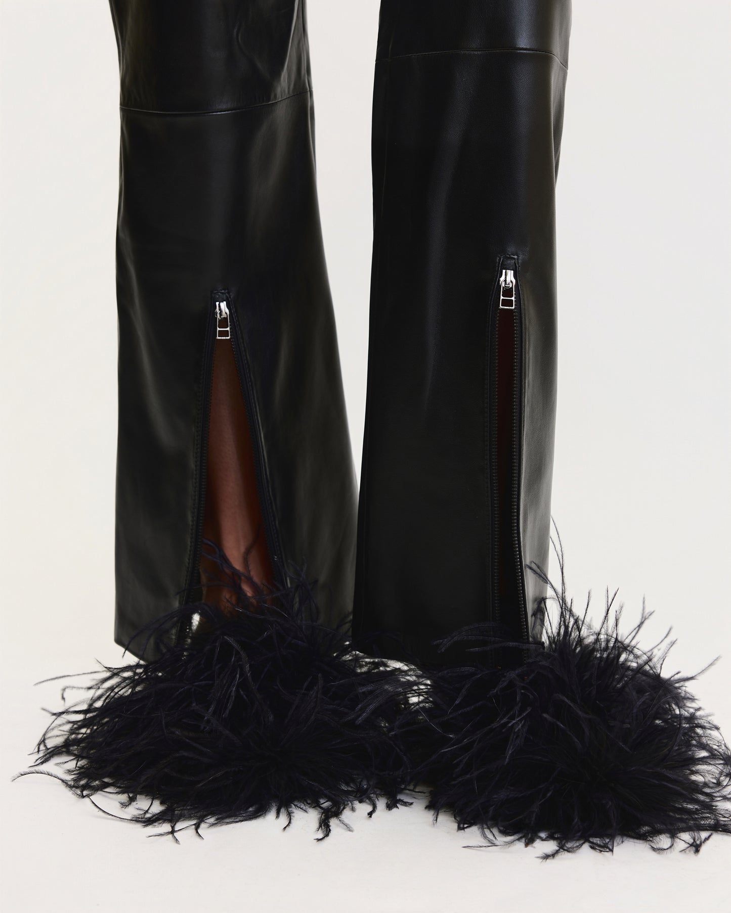 THE ZIP LEATHER PANTS