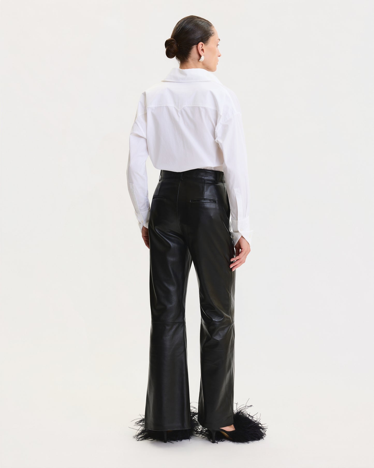 THE ZIP LEATHER PANTS