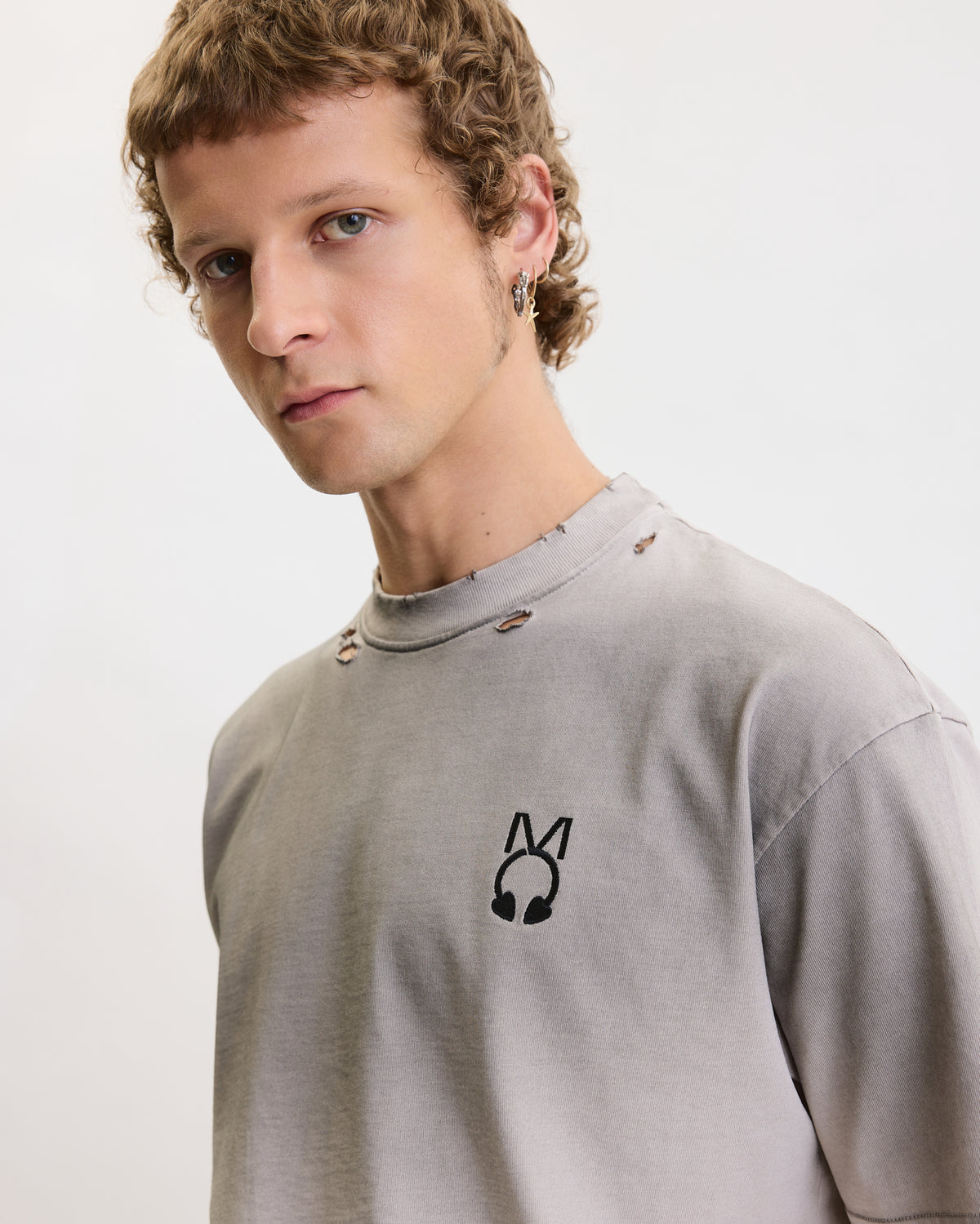 THE ICON T-SHIRT