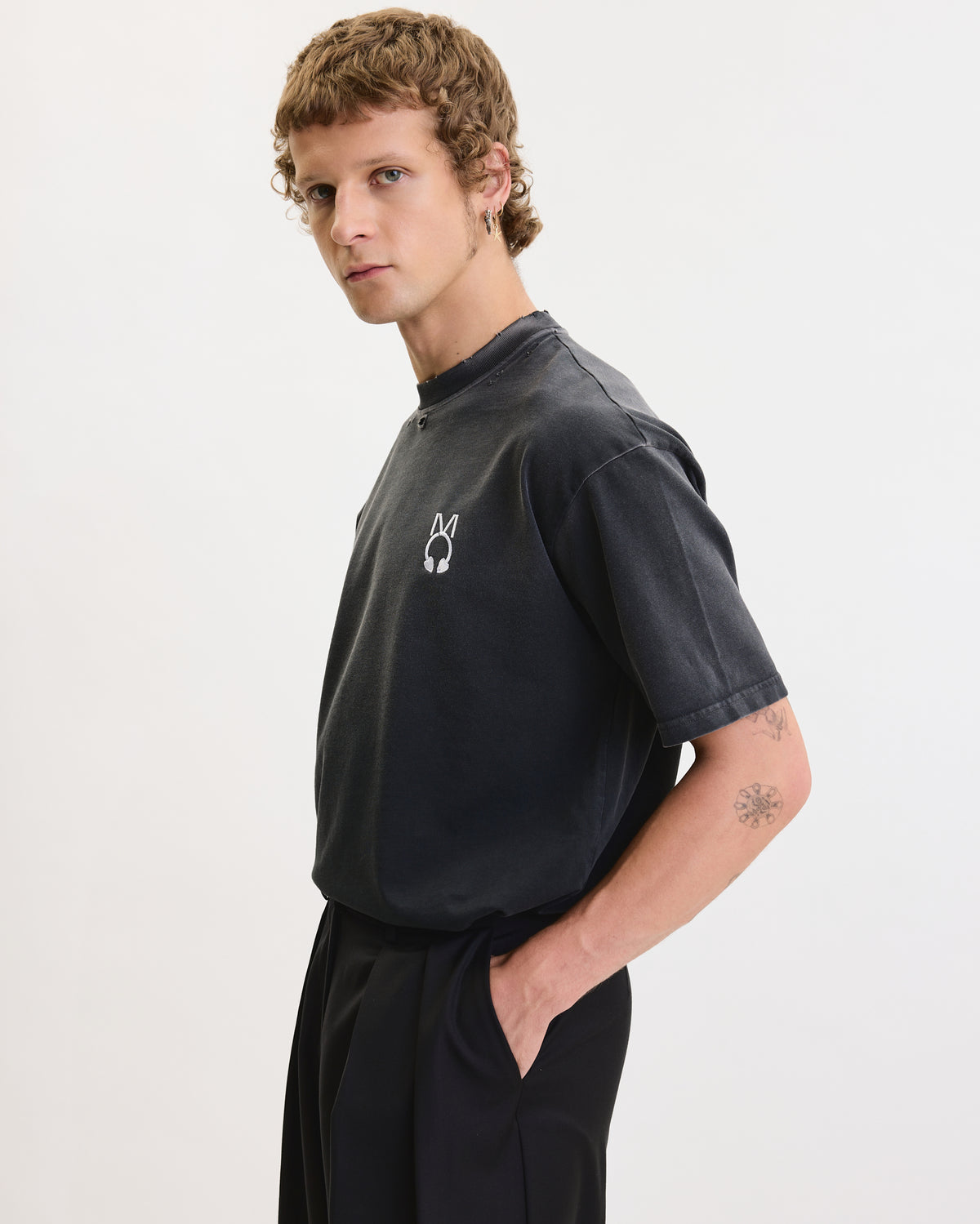 THE ICON T-SHIRT