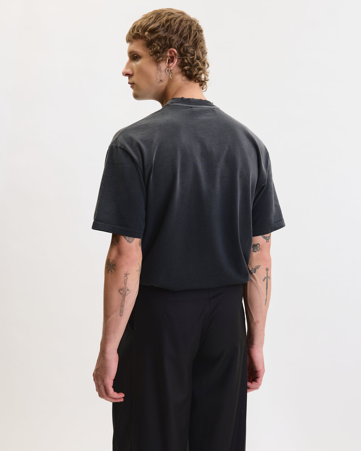 THE ICON T-SHIRT