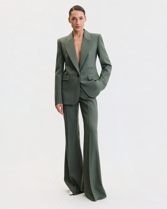 THE SIGNATURE FLARE SUIT