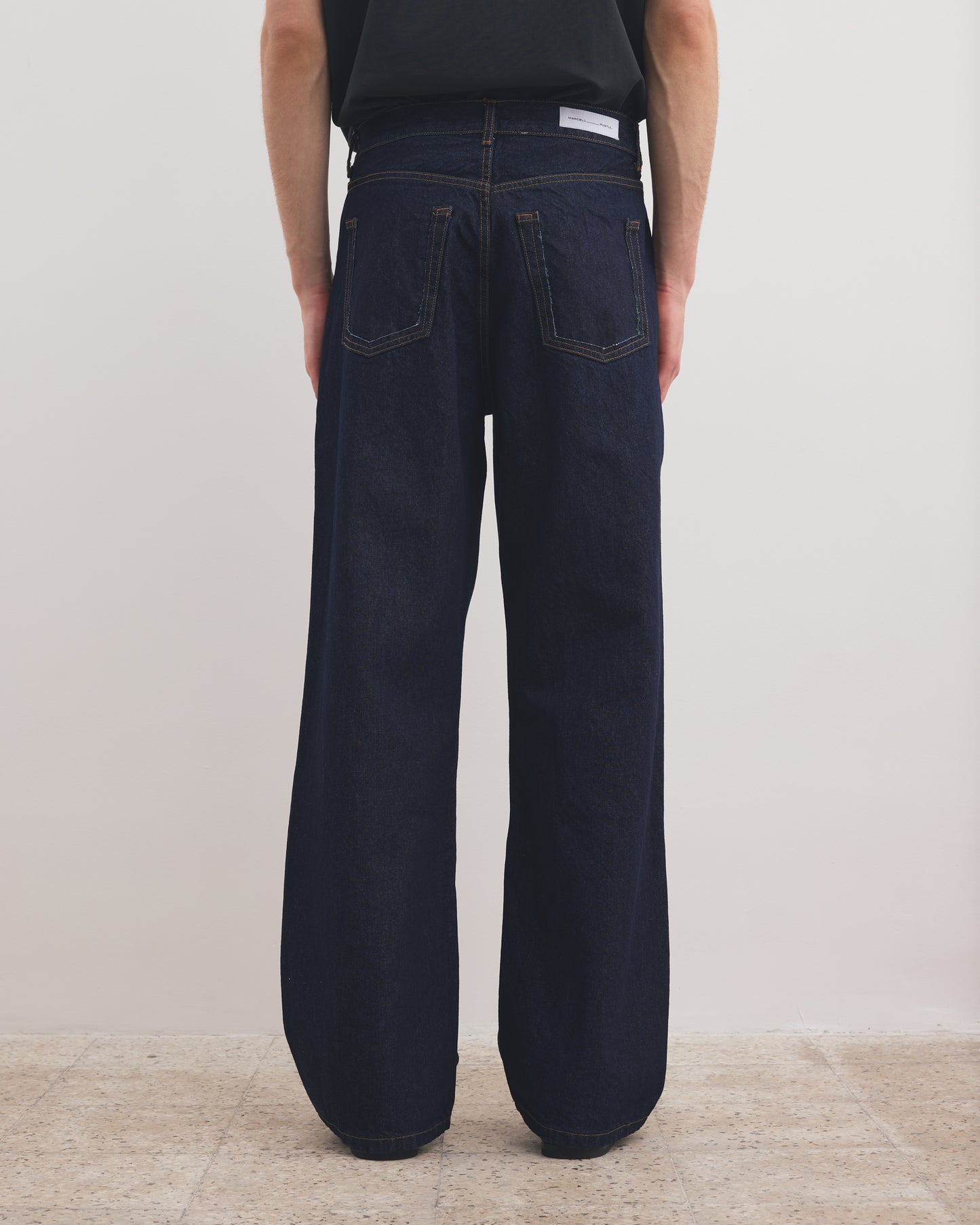 LOOSE FIT JEANS IN RAW INDIGO