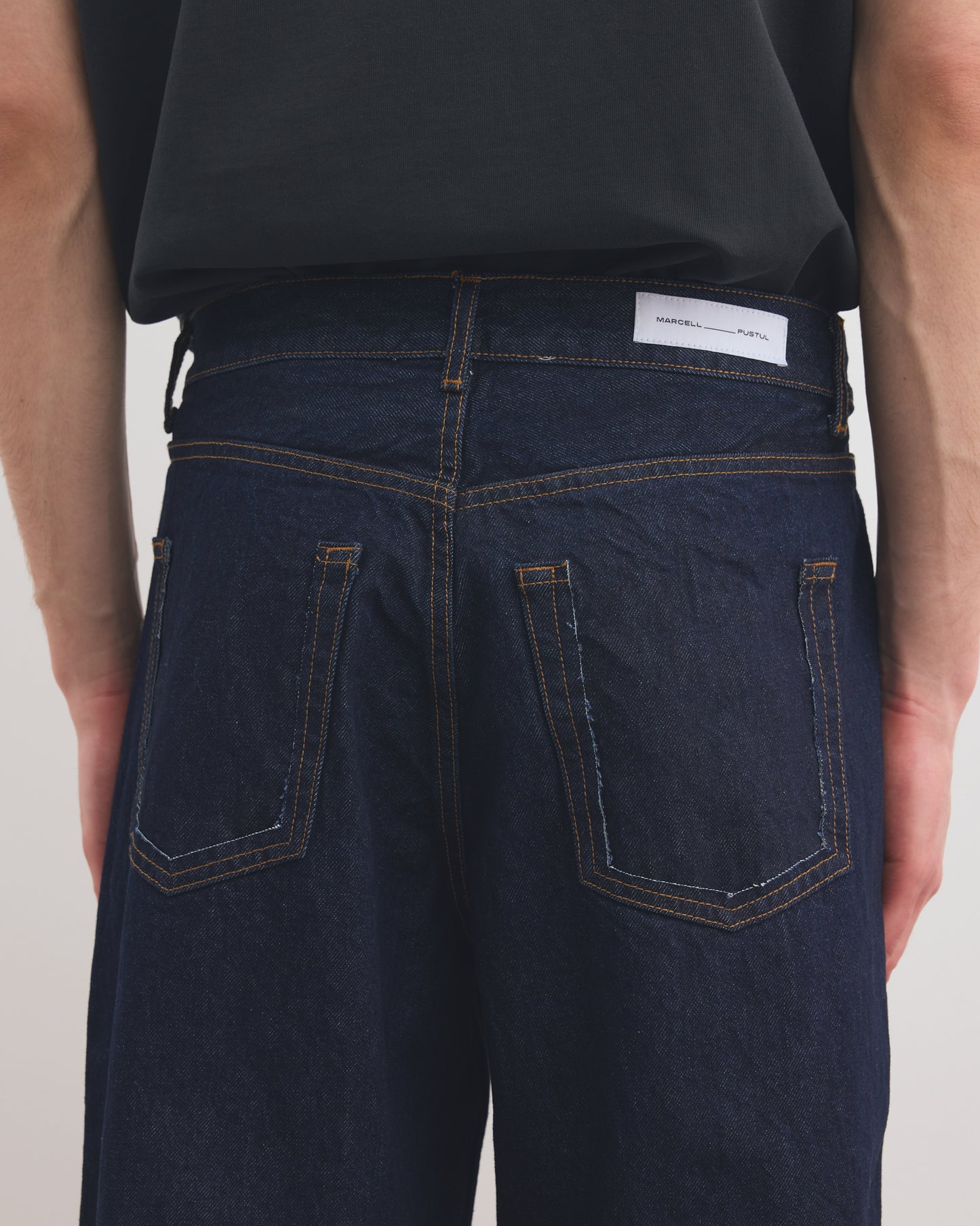 LOOSE FIT JEANS IN RAW INDIGO