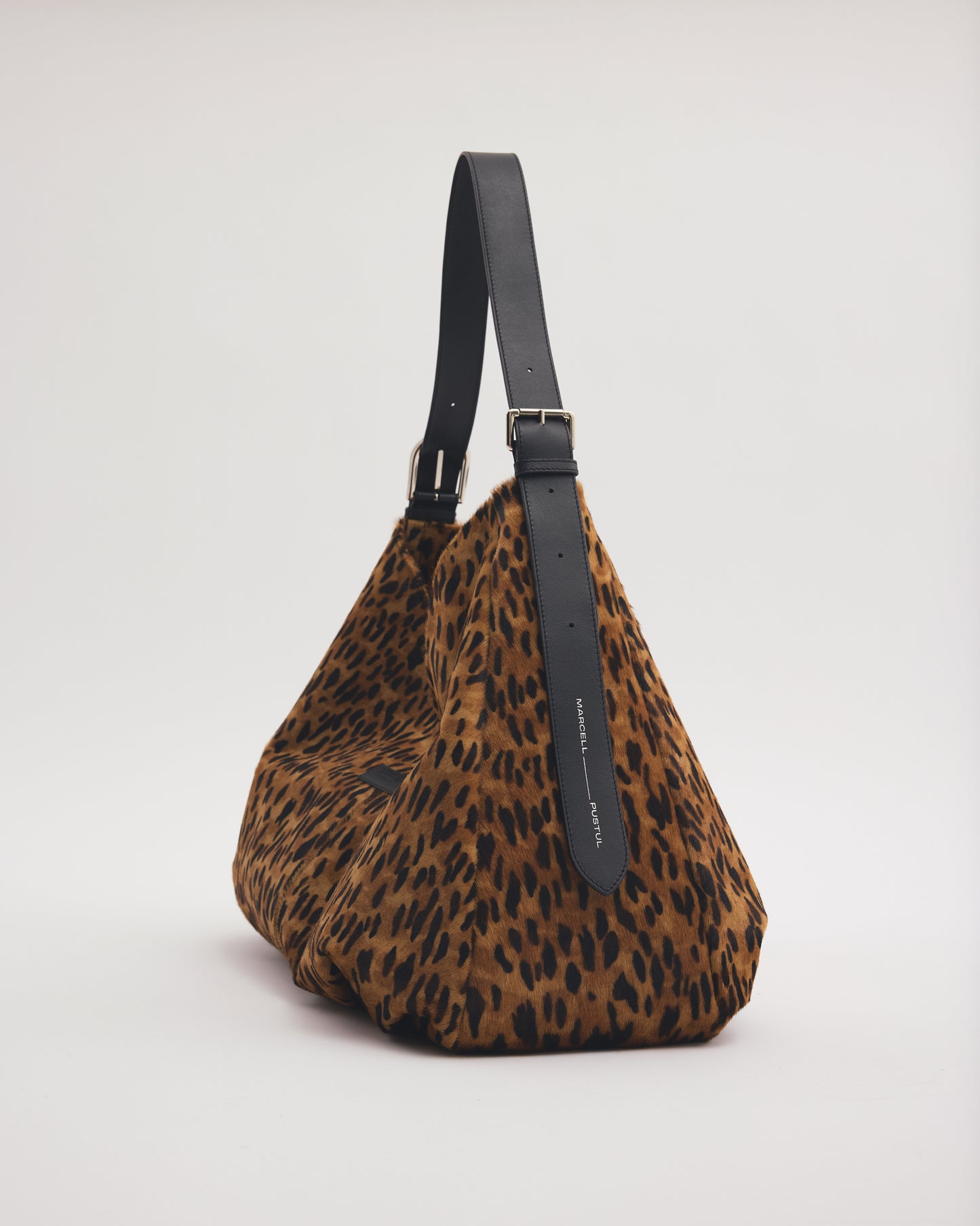 LA CARRYALL BAG